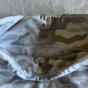 camo leggings